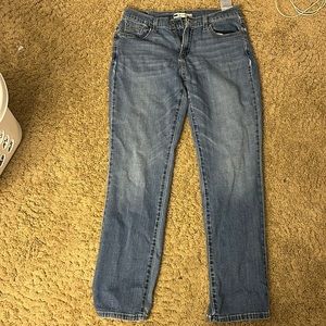 Straight leg Levi’s!